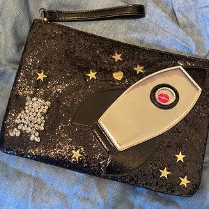 *Betsey Johnson* Large Space Clutch
